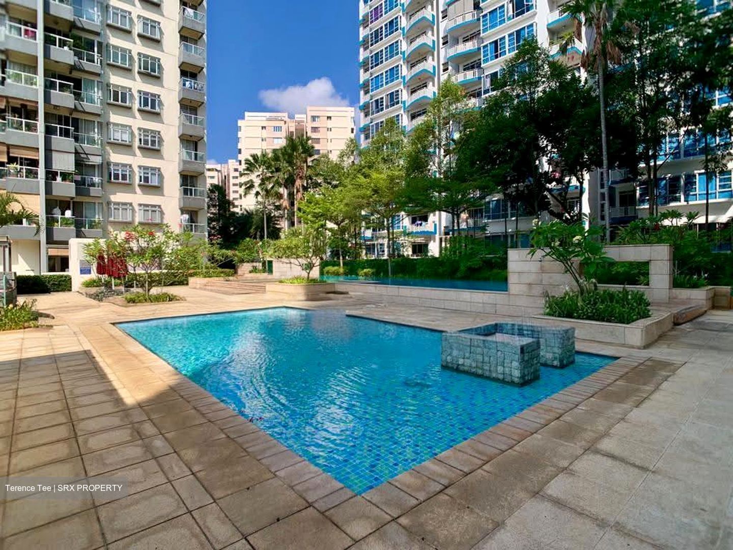 Grosvenor View (D14), Condominium #568198781